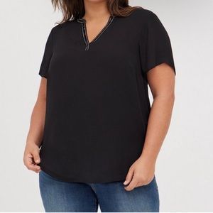 NWT Torrid Georgette Embellished Neck Hi-Low Short Sleeve Blouse Size 2X Sequin